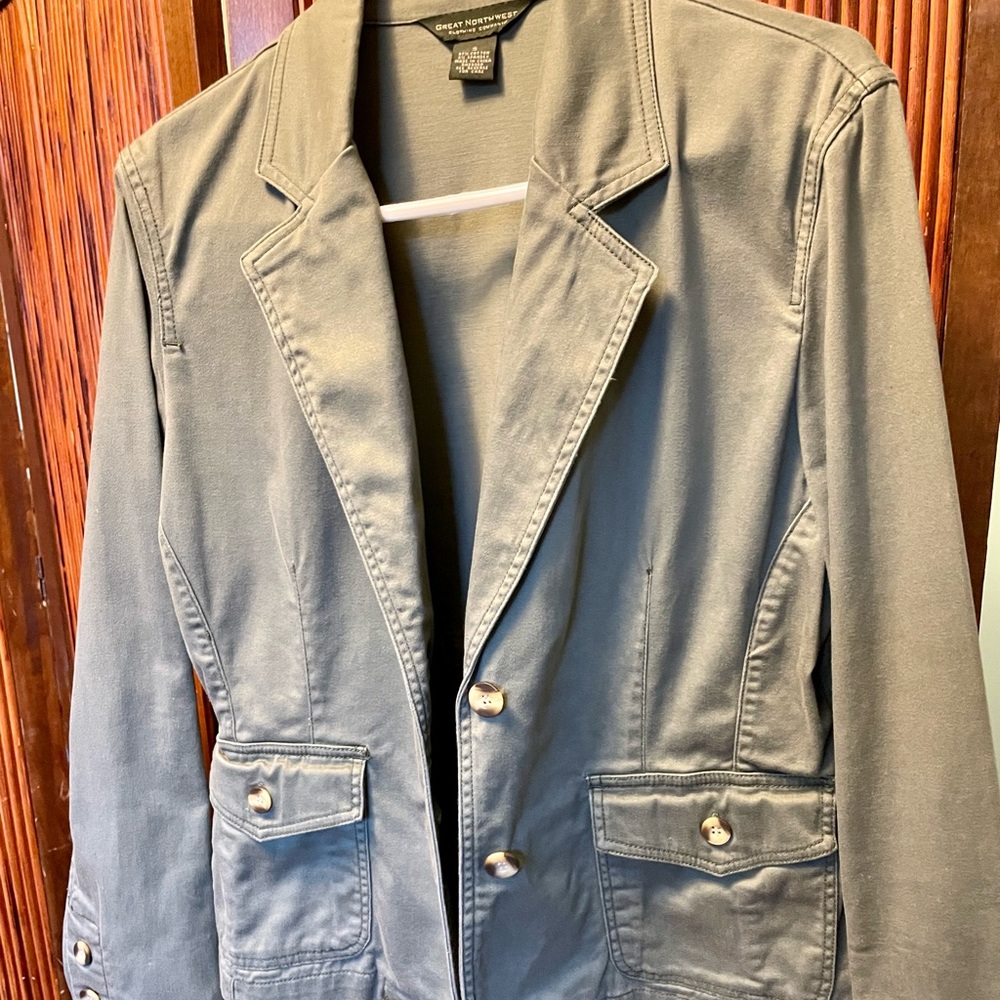 Medium Olive Women’s Size Small Blazer